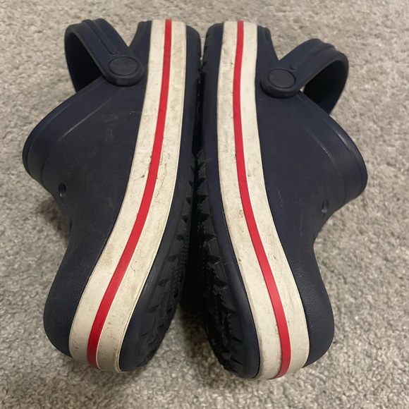 Crocs sandals kids size 2 in dark blue great condition - Picture 3 of 8